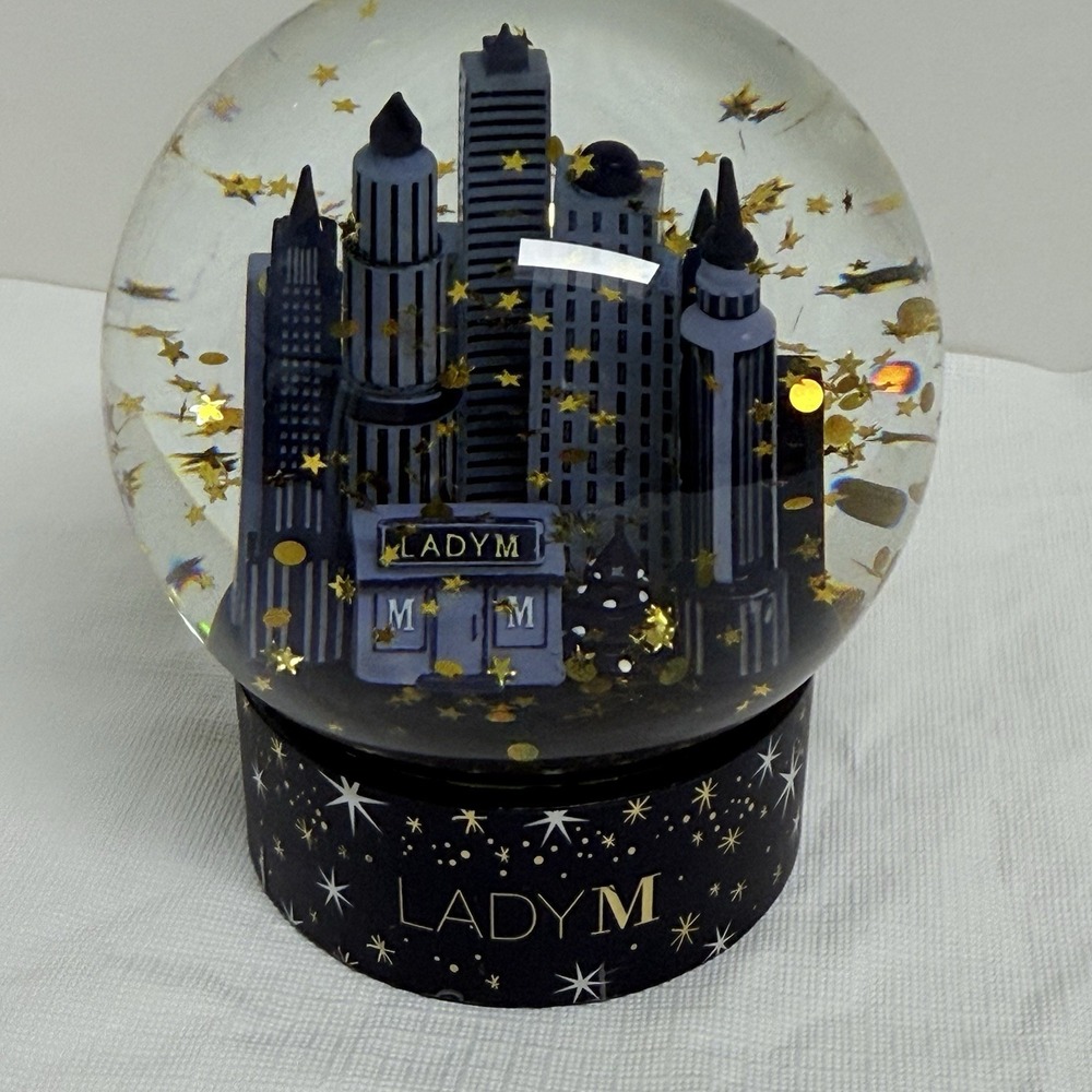 Lady M New York City Skyline Snow Globe Gold Confetti 4.5"
